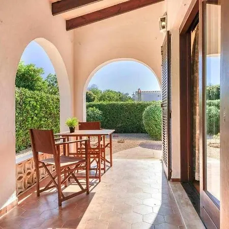 Aure Con Piscina Y Aire Acondicionado