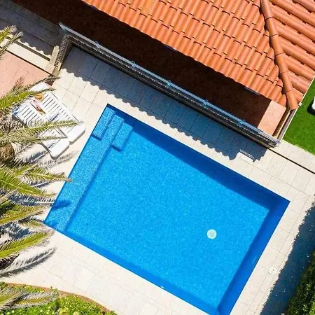 Aure | Con Piscina Y Aire Acondicionado! カラン・ボッシュ